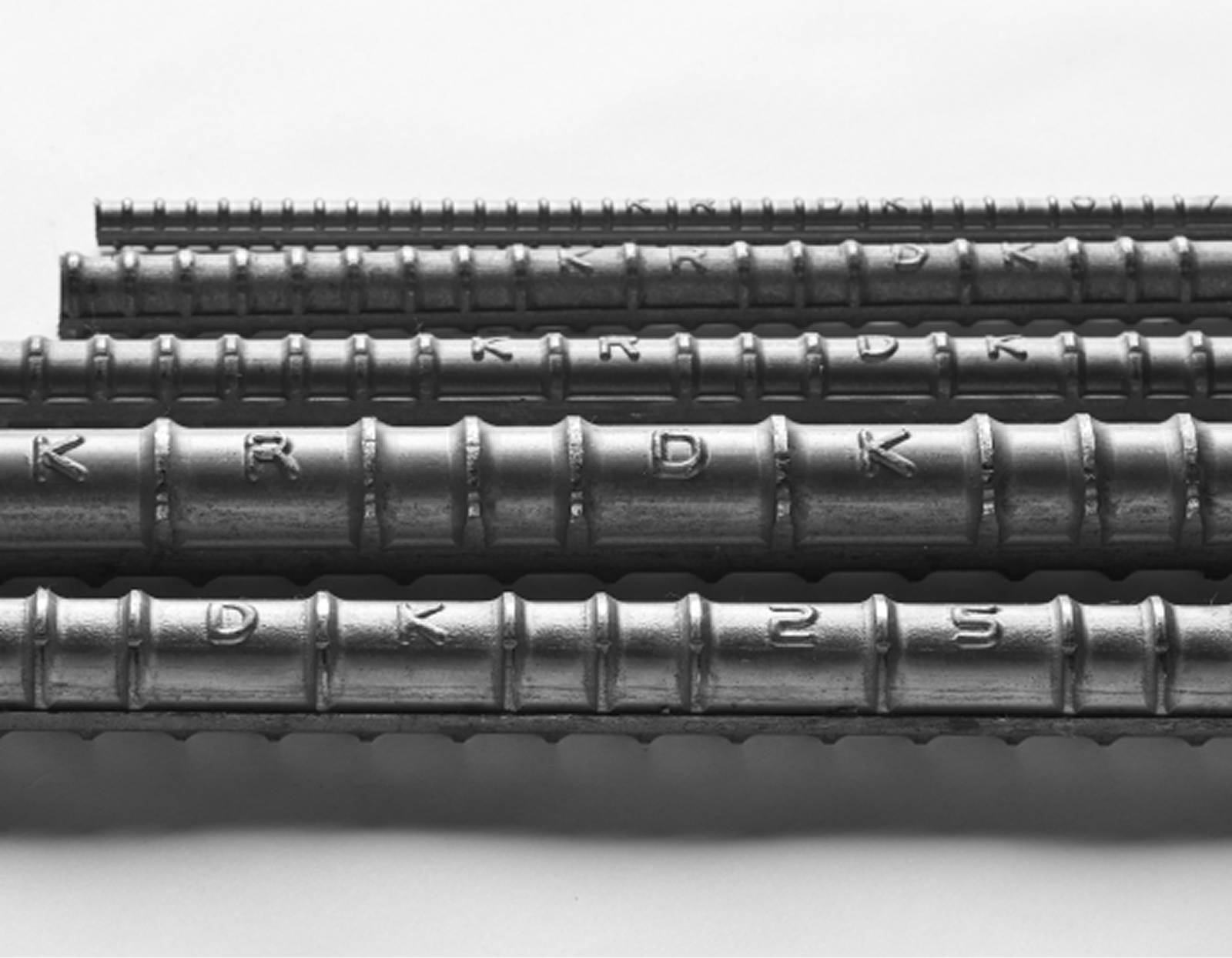 極低温用鉄筋 (DK-CryoFlex Bar)